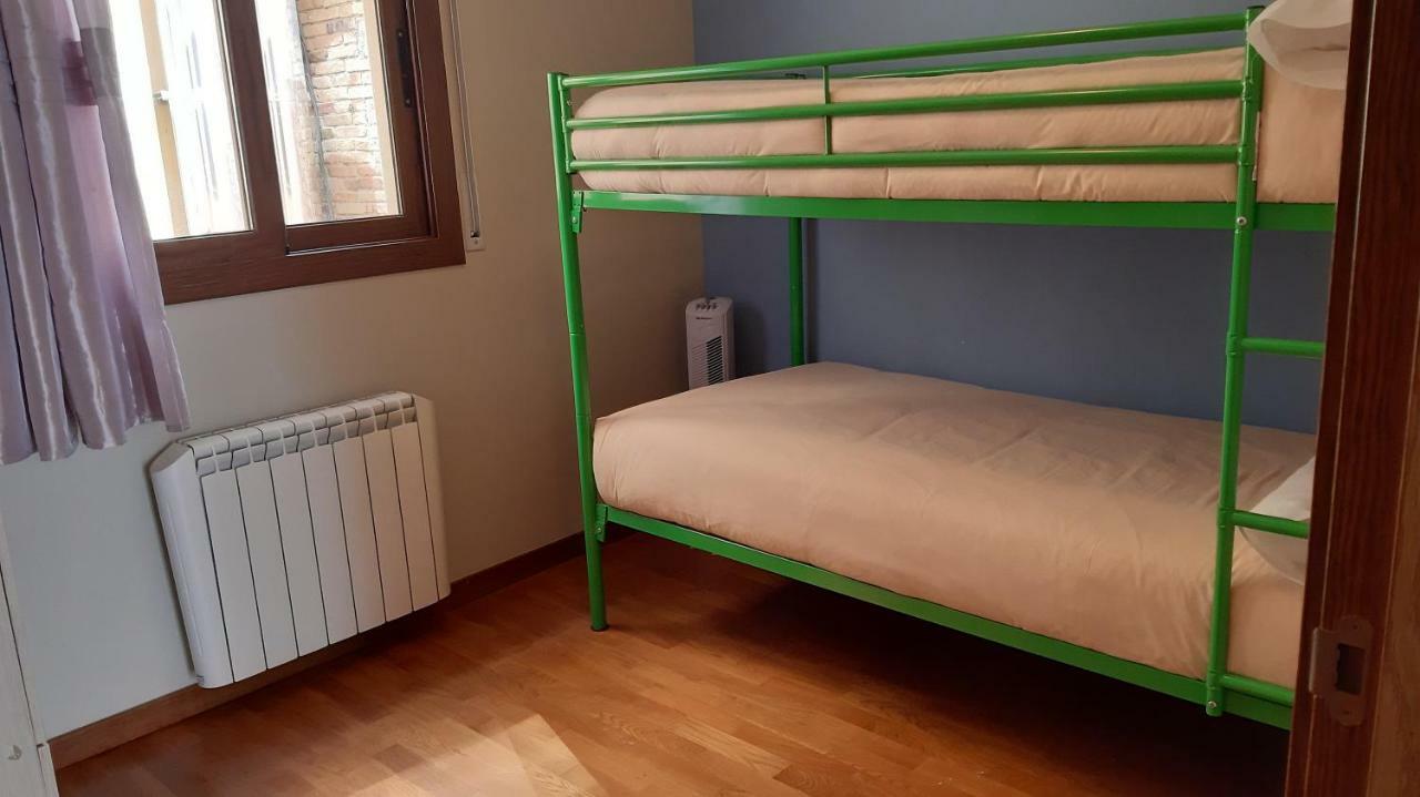 Apartaments Júlia La La Pobla de Segur Exterior foto