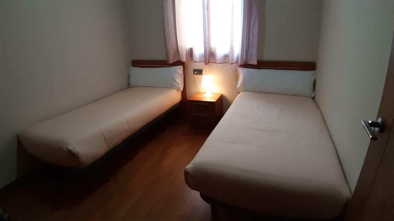 Apartaments Júlia La La Pobla de Segur Exterior foto