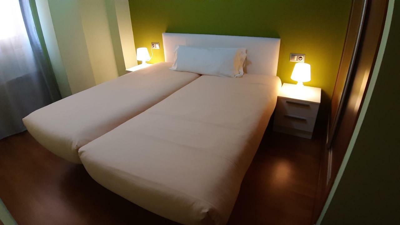 Apartaments Júlia La La Pobla de Segur Exterior foto